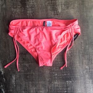 BRAND NEW swimsuit bottoms